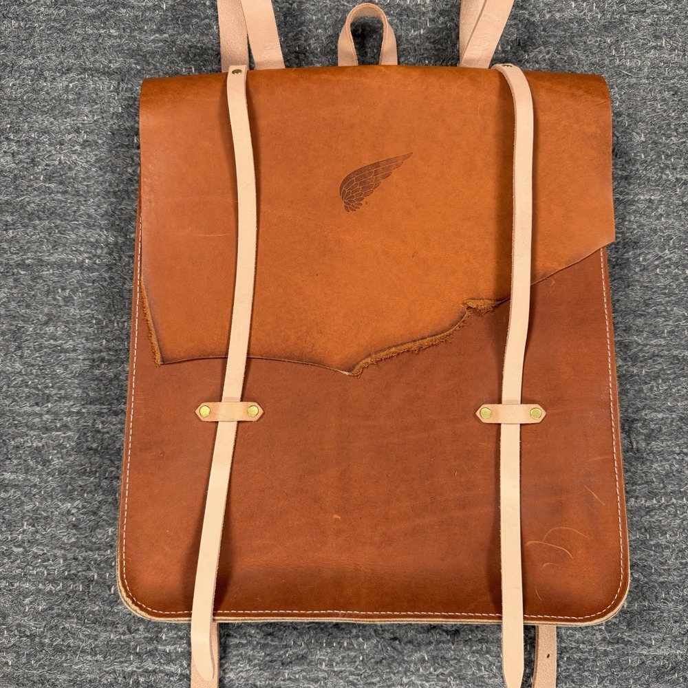 Leatherworks St Paul Leather Backpack Brown Adjustable Straps Slim Profile Wing